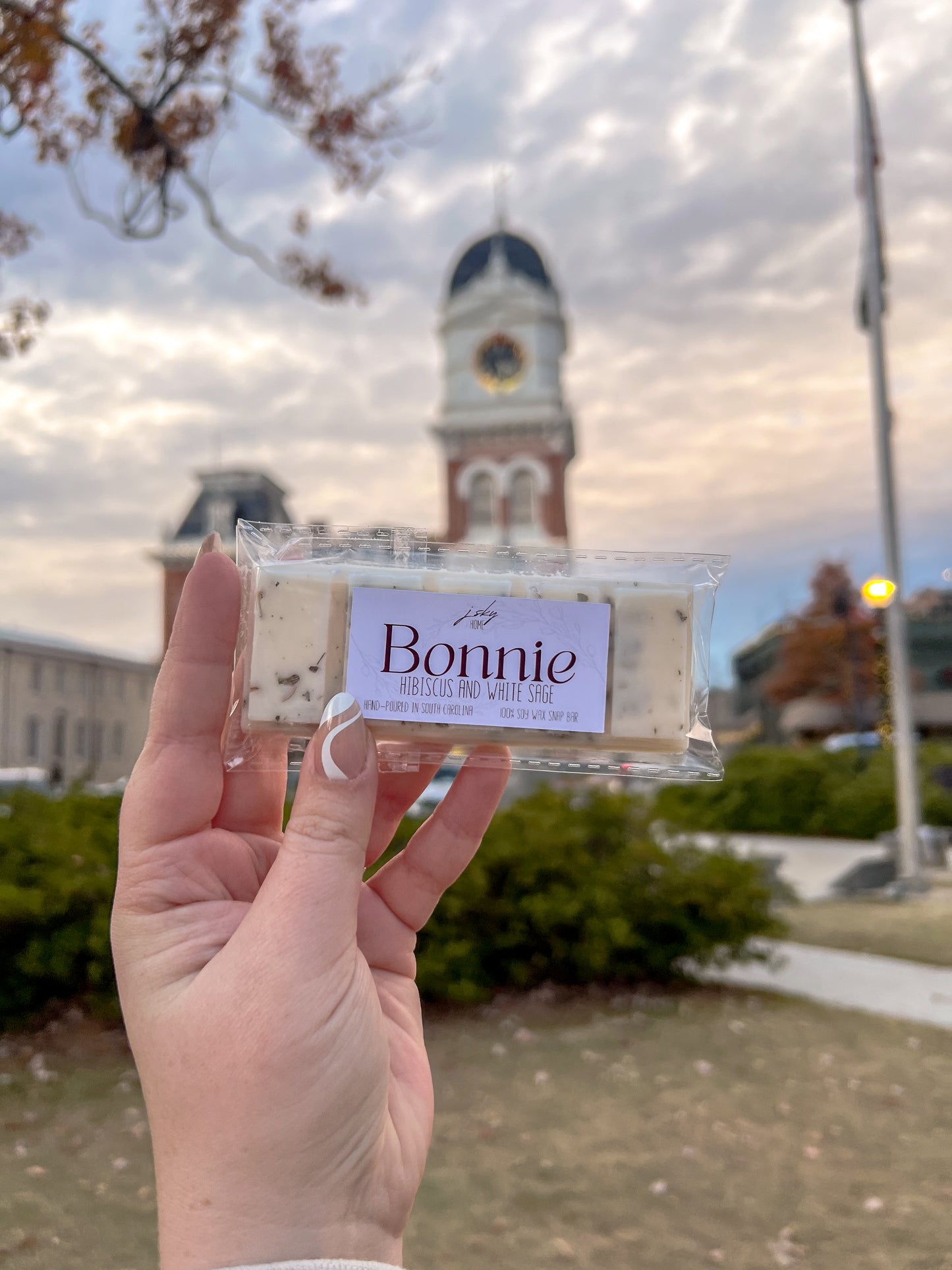 Bonnie Snap Bar
