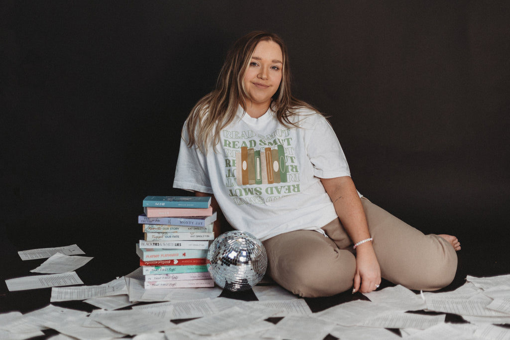 Read Smut tee