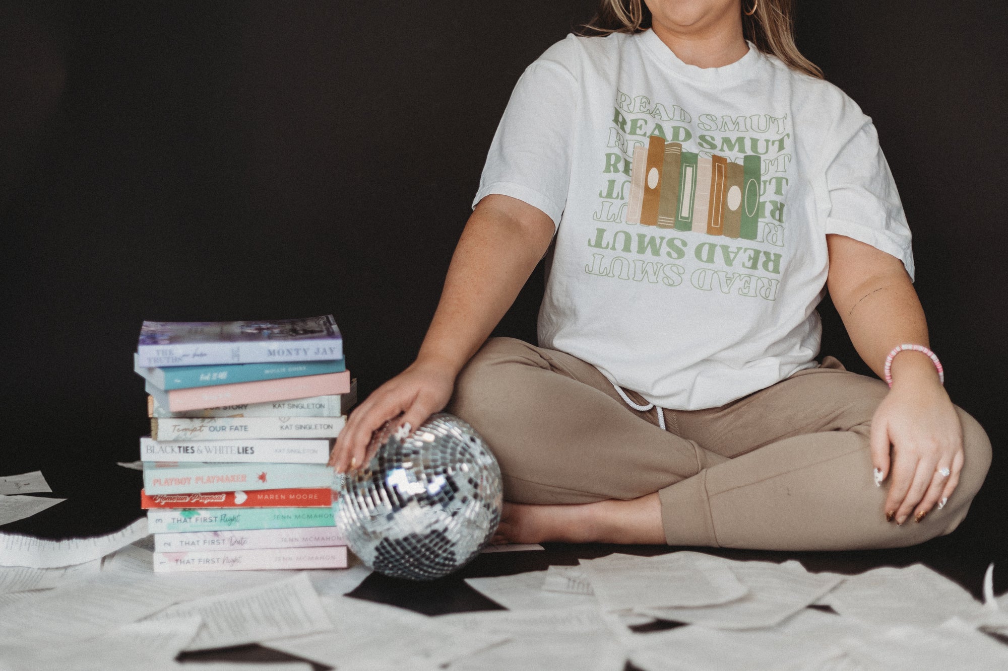 Read Smut tee